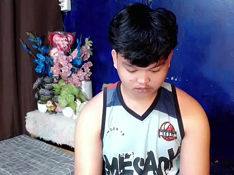 Snapshot of Reynelcock chatting on March 20, 2026, 6:09 pm Reynelcock online show from March 20, 2026, 6:09 pm