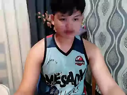 Snapshot of Reynelcock chatting on February 23, 2026, 6:36 am Reynelcock online show from February 23, 2026, 6:36 am