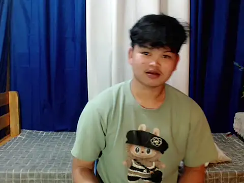 Snapshot of Reynelcock chatting on February 6, 2026, 4:47 pm Reynelcock online show from February 6, 2026, 4:47 pm