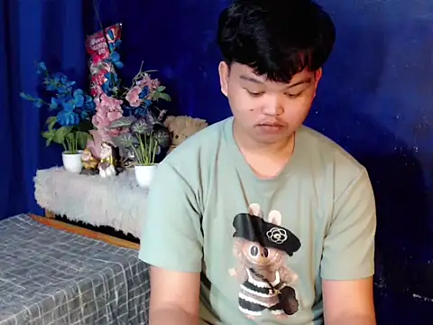 Snapshot of Reynelcock chatting on February 26, 2026, 5:02 pm Reynelcock online show from February 26, 2026, 5:02 pm