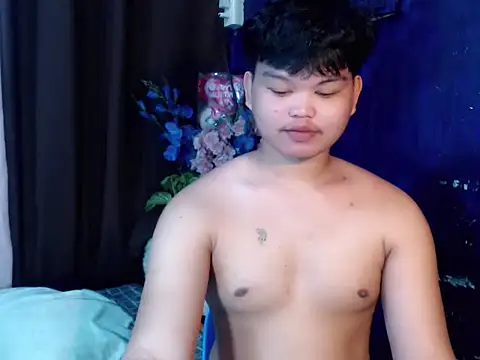 Snapshot of Reynelcock chatting on March 30, 2026, 6:31 pm Reynelcock online show from March 30, 2026, 6:31 pm