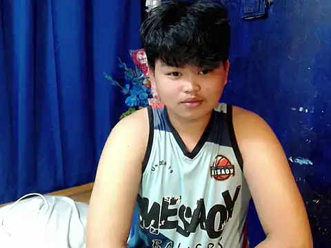 Snapshot of Reynelcock chatting on January 8, 2026, 4:13 pm Reynelcock online show from January 8, 2026, 4:13 pm