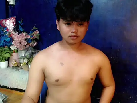 Snapshot of Reynelcock chatting on January 6, 2026, 11:25 am Reynelcock online show from January 6, 2026, 11:25 am