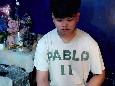 Snapshot of Reynelcock chatting on January 15, 2026, 4:32 pm Reynelcock online show from January 15, 2026, 4:32 pm