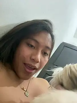 sweetiie caren online show from March 10, 2026, 2:54 pm