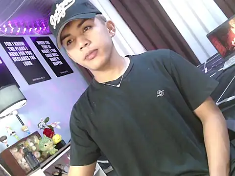 urhot chany online show from July 21, 2026, 4:36 am