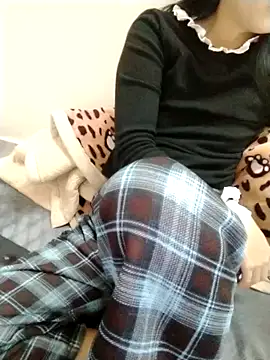 Snapshot of Kembong01 chatting on March 7, 2026, 1:27 pm Kembong01 online show from March 7, 2026, 1:27 pm