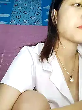 Heny LT online show from October 23, 2025, 2:32 am