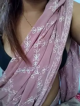 HOTT SHANAYA online show from November 16, 2025, 8:41 am