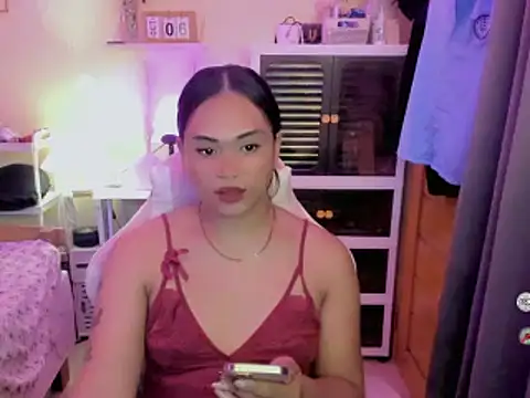 Snapshot of urluscious_russel chatting on October 7, 2025, 7:42 am urluscious russel online show from October 7, 2025, 7:42 am