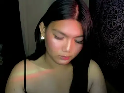 Snapshot of Lou_heart chatting on January 18, 2026, 6:33 pm Lou heart online show from January 18, 2026, 6:33 pm