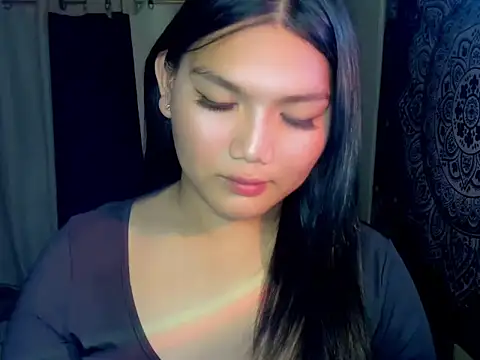 Snapshot of Lou_heart chatting on March 9, 2026, 6:11 pm Lou heart online show from March 9, 2026, 6:11 pm