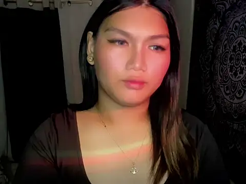 Snapshot of Lou_heart chatting on February 6, 2026, 2:40 am Lou heart online show from February 6, 2026, 2:40 am