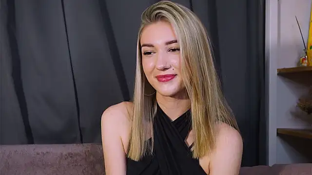 Snapshot of BeatrixGummer chatting on September 19, 2025, 8:24 pm BeatrixGummer online show from September 19, 2025, 8:24 pm