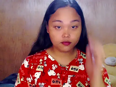 Snapshot of _Lylia chatting on October 3, 2025, 11:28 pm Lylia online show from October 3, 2025, 11:28 pm