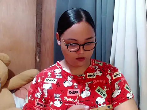  Lylia online show from December 20, 2025, 6:27 am