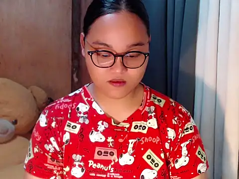  Lylia online show from November 14, 2025, 10:57 pm