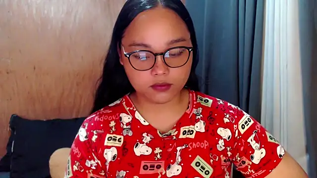 Snapshot of _Lylia chatting on October 6, 2025, 5:52 am Lylia online show from October 6, 2025, 5:52 am