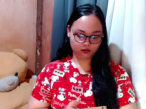  Lylia online show from February 4, 2026, 2:50 am