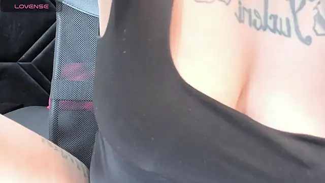 Dantzel  online show from February 5, 2026, 8:04 pm