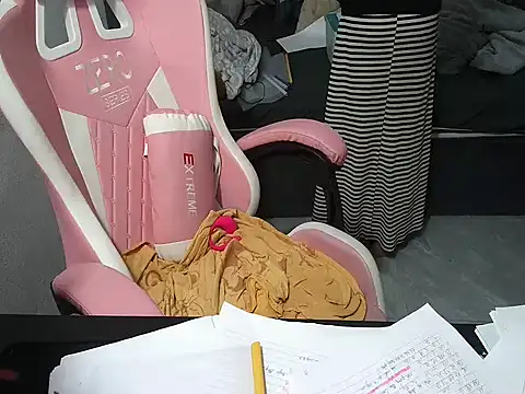 Snapshot of Ori-Yannie chatting on February 13, 2026, 4:29 pm Ori-Yannie online show from February 13, 2026, 4:29 pm