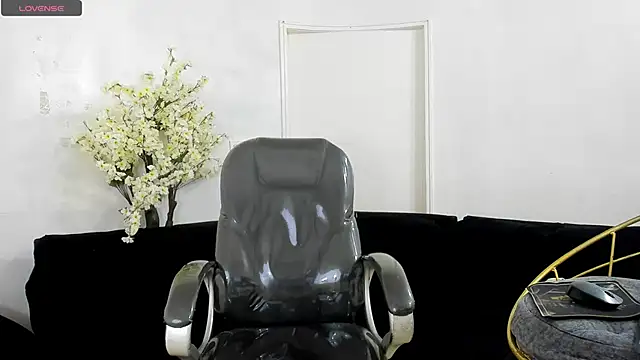 Snapshot of Sir_of_Lust chatting on September 10, 2025, 3:49 am Sir of Lust online show from September 10, 2025, 3:49 am