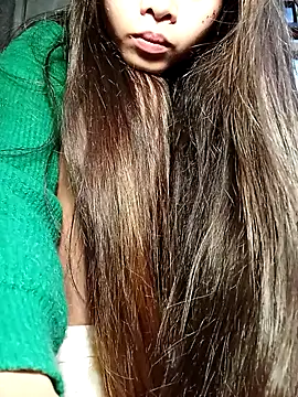 Snapshot of Venessa chatting on December 3, 2025, 1:17 am Venessa online show from December 3, 2025, 1:17 am