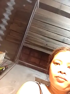 Snapshot of Venessa chatting on October 10, 2025, 9:04 pm Venessa online show from October 10, 2025, 9:04 pm