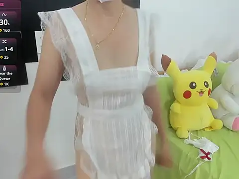 Snapshot of LuckyBabe_new01 chatting on September 14, 2025, 2:28 pm LuckyBabe new01 online show from September 14, 2025, 2:28 pm