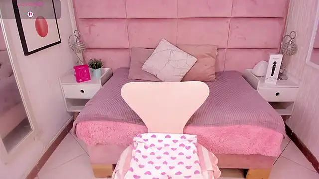 Janah Myers online show from November 21, 2025, 1:21 pm