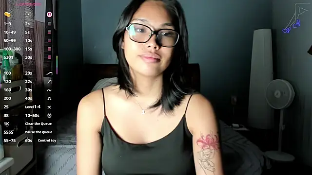 Snapshot of Griselda_beatriz3 chatting on November 12, 2025, 4:49 am Griselda beatriz3 online show from November 12, 2025, 4:49 am