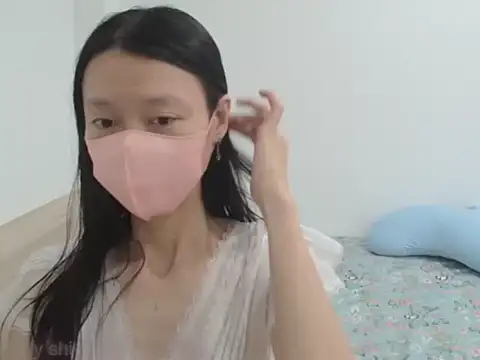 AlinaBaby x online show from October 13, 2025, 6:31 pm