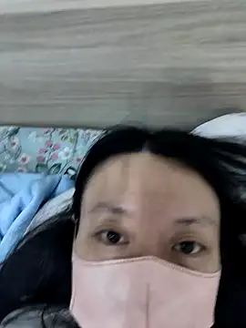 AlinaBaby x online show from October 7, 2025, 3:29 am