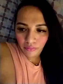 enoria1992 online show from October 18, 2025, 7:32 am