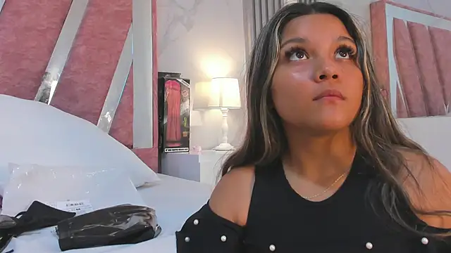 Snapshot of Wonderkloe_ chatting on February 28, 2026, 1:27 am Wonderkloe online show from February 28, 2026, 1:27 am