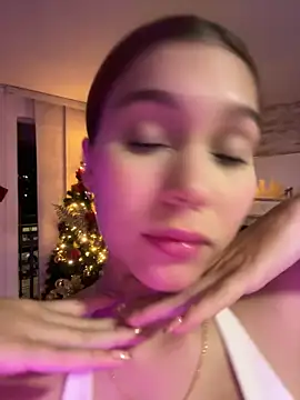 Nikii   online show from December 21, 2025, 5:09 am