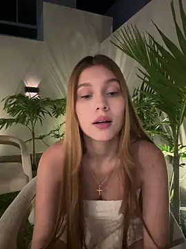 Nikii   online show from June 16, 2026, 1:38 am