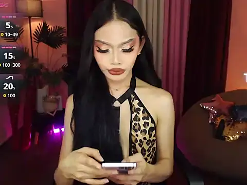 Snapshot of Asianprincess69 chatting on October 18, 2025, 12:45 am Asianprincess69 online show from October 18, 2025, 12:45 am