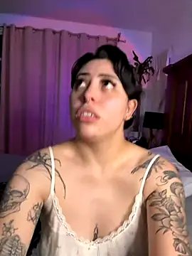 Draculona-666 online show from December 1, 2025, 4:57 am