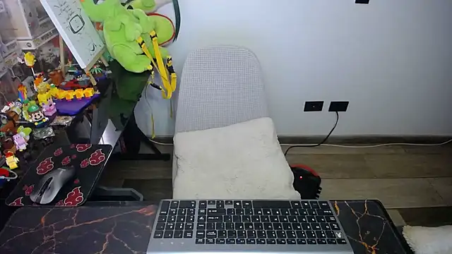 Snapshot of bossking017 chatting on September 14, 2025, 3:12 pm bossking017 online show from September 14, 2025, 3:12 pm