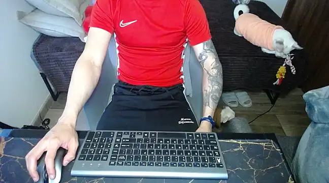 Snapshot of bossking017 chatting on March 4, 2025, 5:13 pm bossking017 online show from March 4, 2025, 5:13 pm