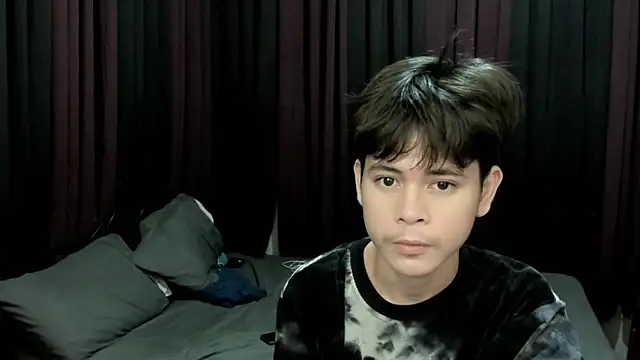 Snapshot of hotfreshdior chatting on December 3, 2025, 4:28 pm hotfreshdior online show from December 3, 2025, 4:28 pm