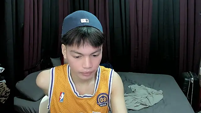 Snapshot of hotfreshdior chatting on December 13, 2025, 8:15 pm hotfreshdior online show from December 13, 2025, 8:15 pm