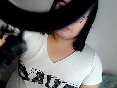 itsmeyourgirlfucker online show from December 14, 2025, 11:21 pm