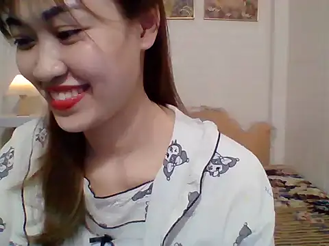 Snapshot of __Donna__ chatting on October 14, 2025, 2:39 pm   Donna   online show from October 14, 2025, 2:39 pm