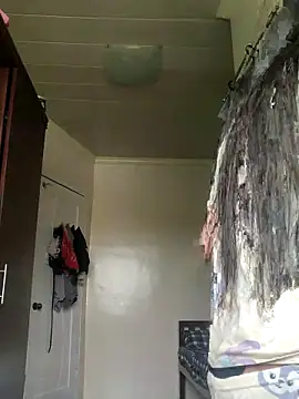 Snapshot of anne_smithe chatting on October 25, 2025, 5:06 am anne smithe online show from October 25, 2025, 5:06 am