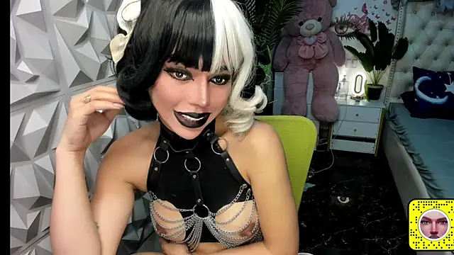 janecomander online show from November 8, 2025, 6:33 pm