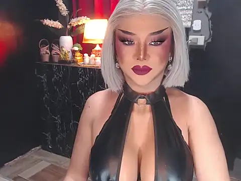 xAuroraRobinsx online show from June 23, 2026, 12:47 pm