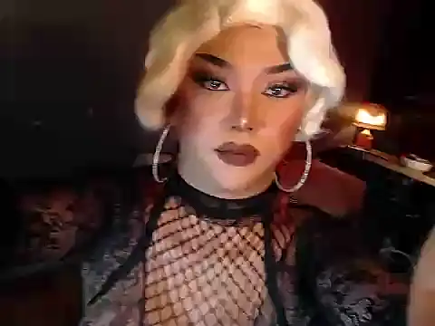 Snapshot of xAuroraRobinsx chatting on September 19, 2025, 9:57 am xAuroraRobinsx online show from September 19, 2025, 9:57 am