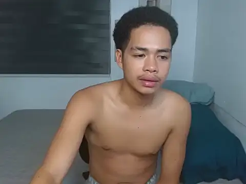 curlyasian njxx online show from September 18, 2025, 2:31 pm